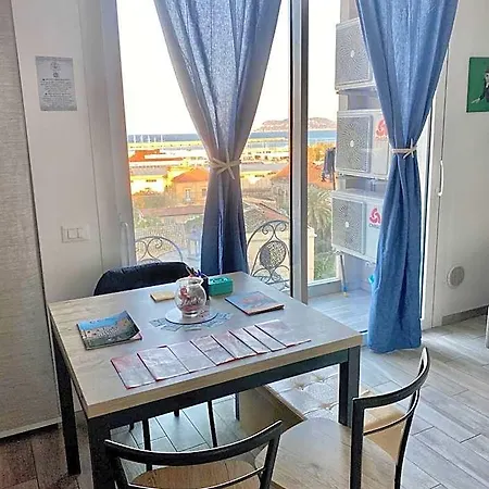 L 'approdo Felice 住宿加早餐酒店 3*